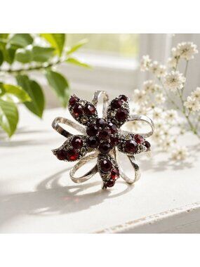Vintage Adjustable Floral Rhinestone Ring Silver-Tone Flower Statement Ring with